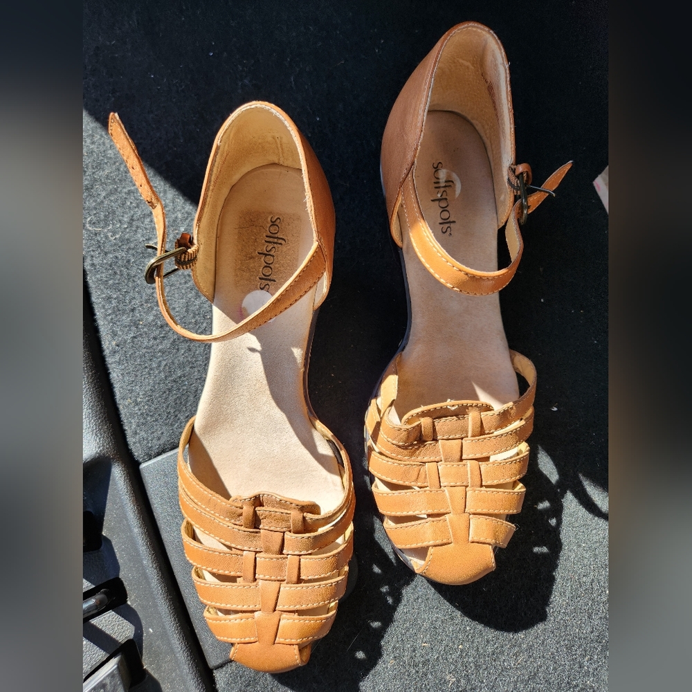 SoftSpots heel Sandals
